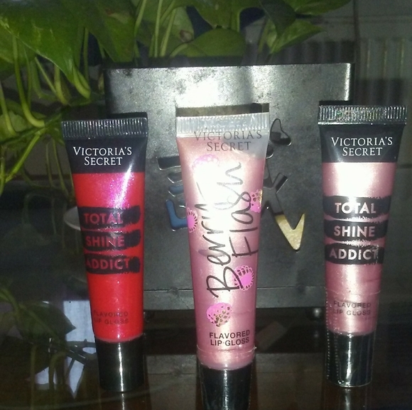 Lip gloss😘 - Picture 1 of 1